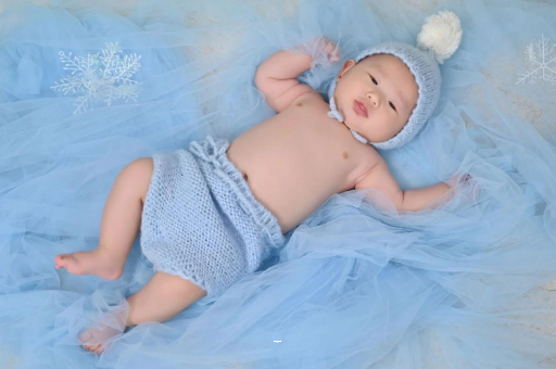 江山宝宝吐奶黄色