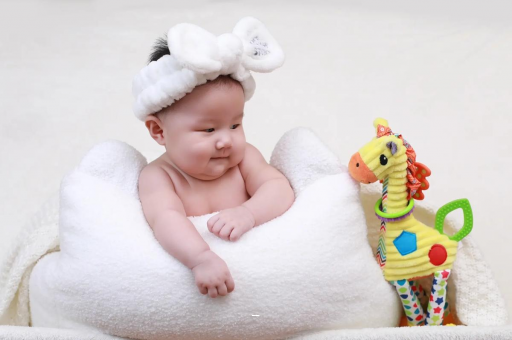 江山宝宝几个月翻身